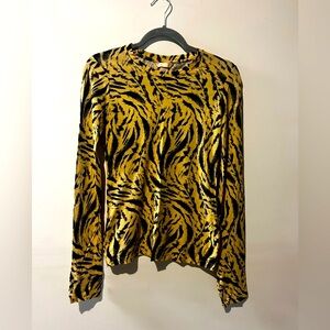 H&M tiger striped top, size XS.
